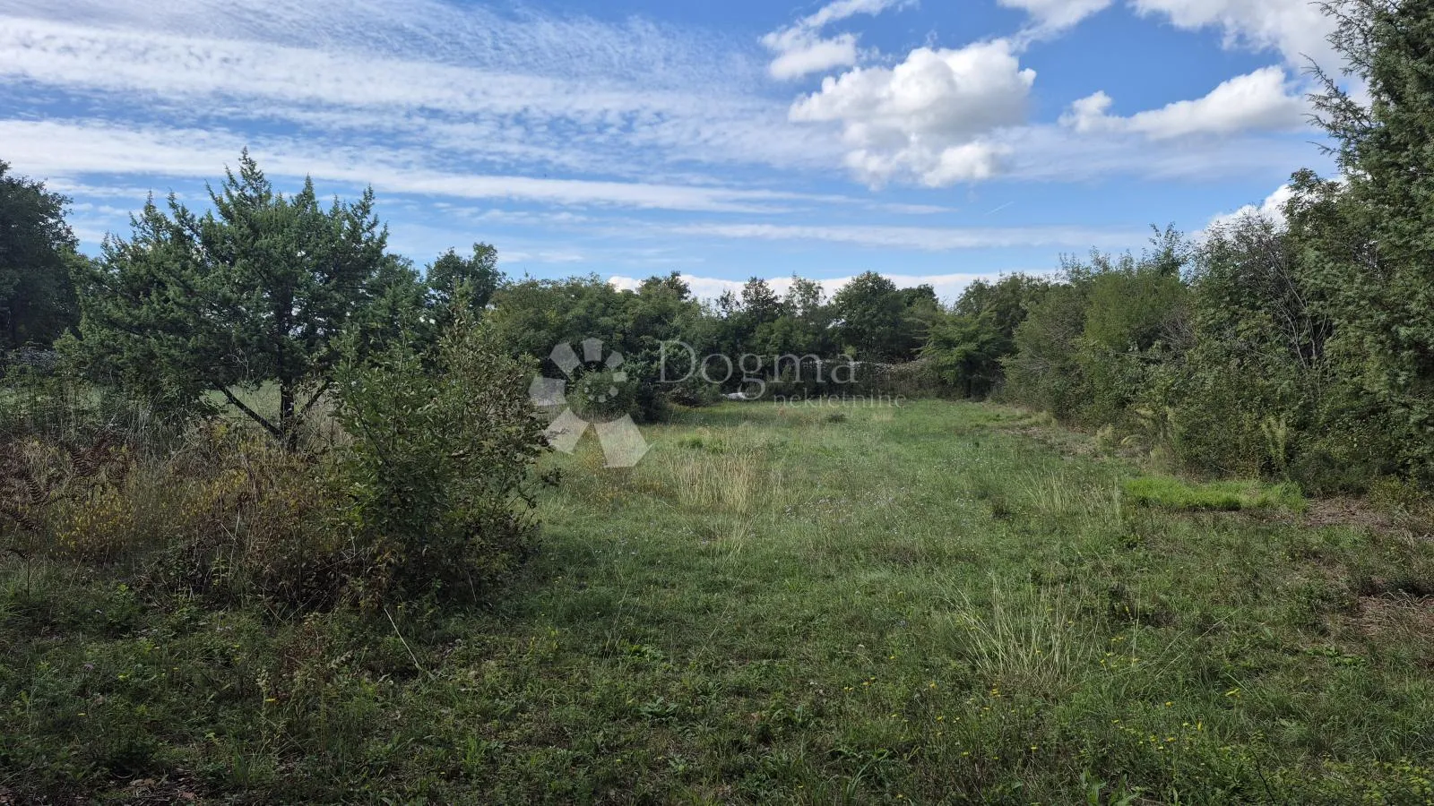 poljoprivredno zemljište sa kažunom površine 3550 m2 - slika 9