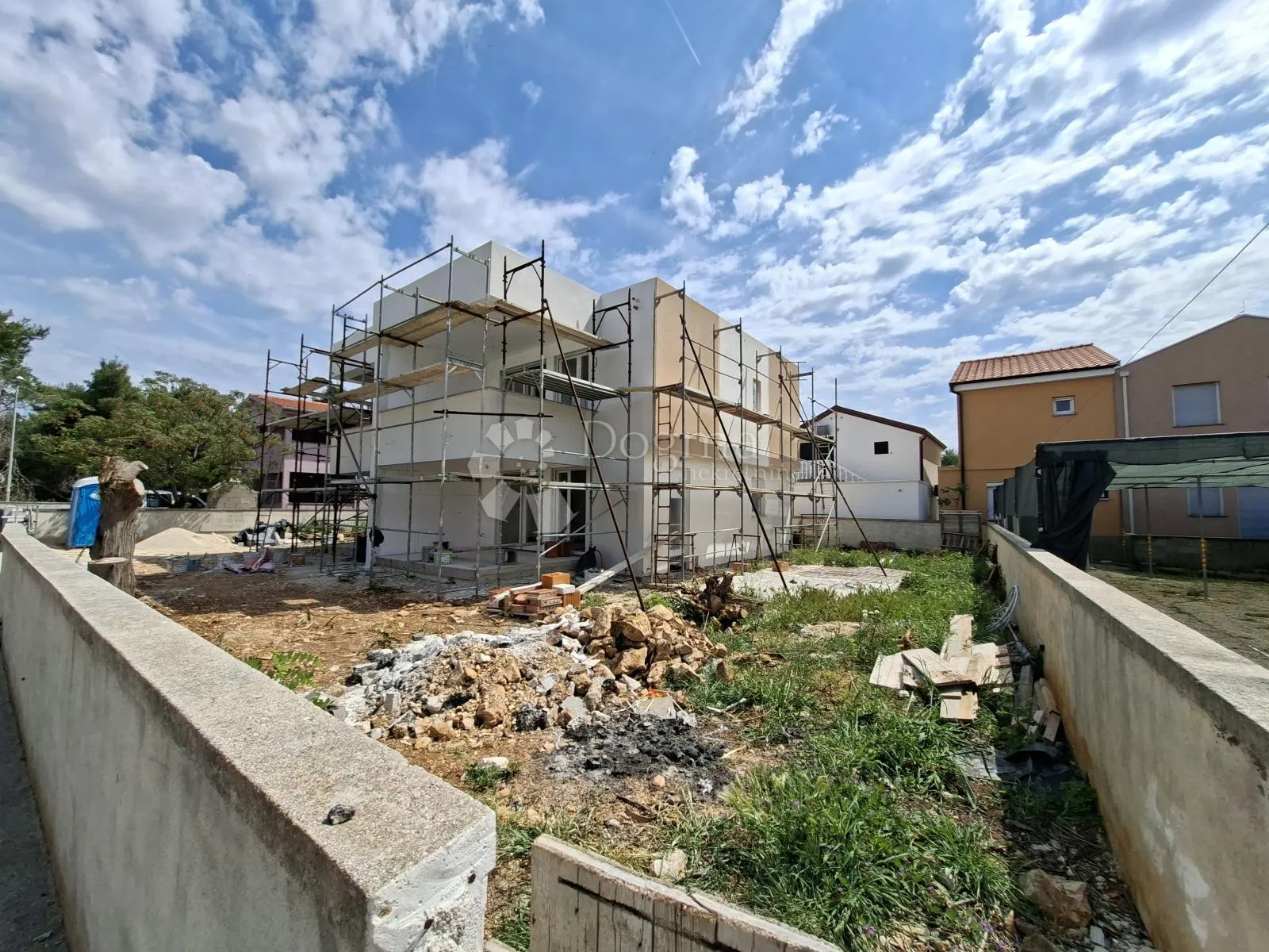 dvoetažni apartman sa bazenom - slika 3