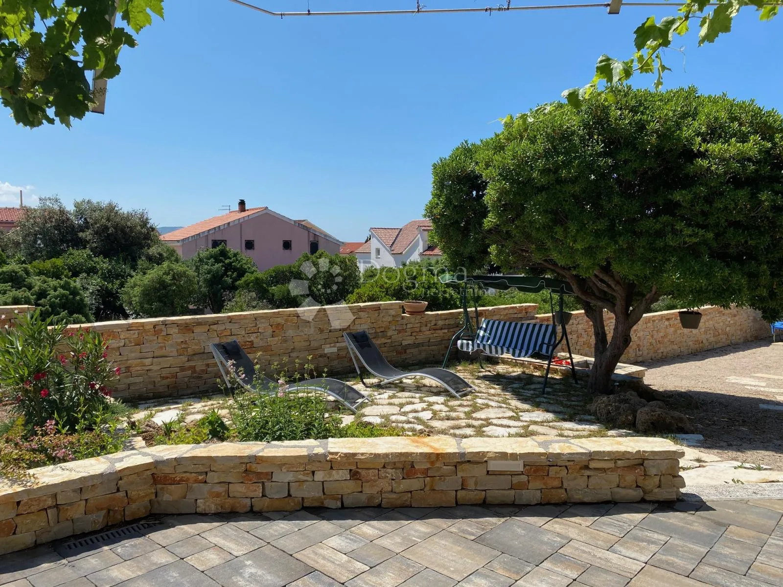 brodarica- mediteranska villa s bazenom i pogledom - slika 37