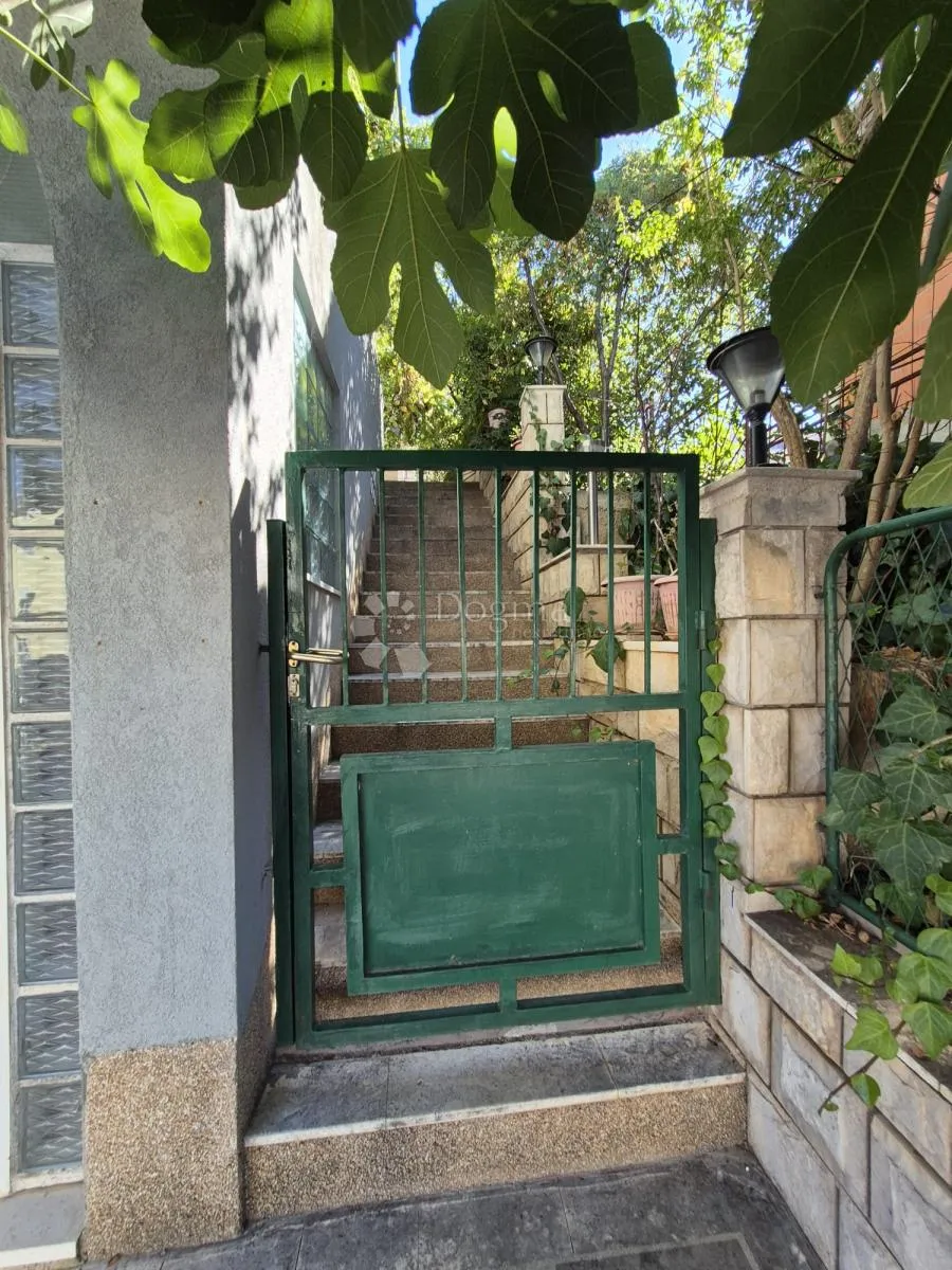 prostrana apartmanska kuća sa panoramskim pogledom na more - slika 4