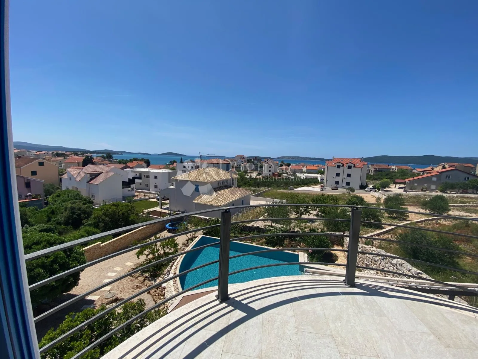 brodarica- mediteranska villa s bazenom i pogledom - slika 29