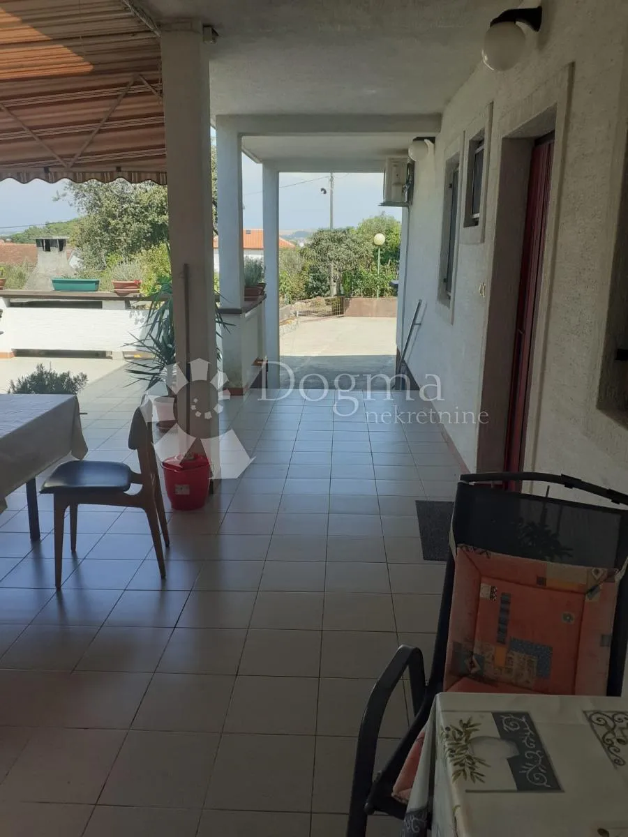 kuća na otoku ugljanu, hitno - slika 3