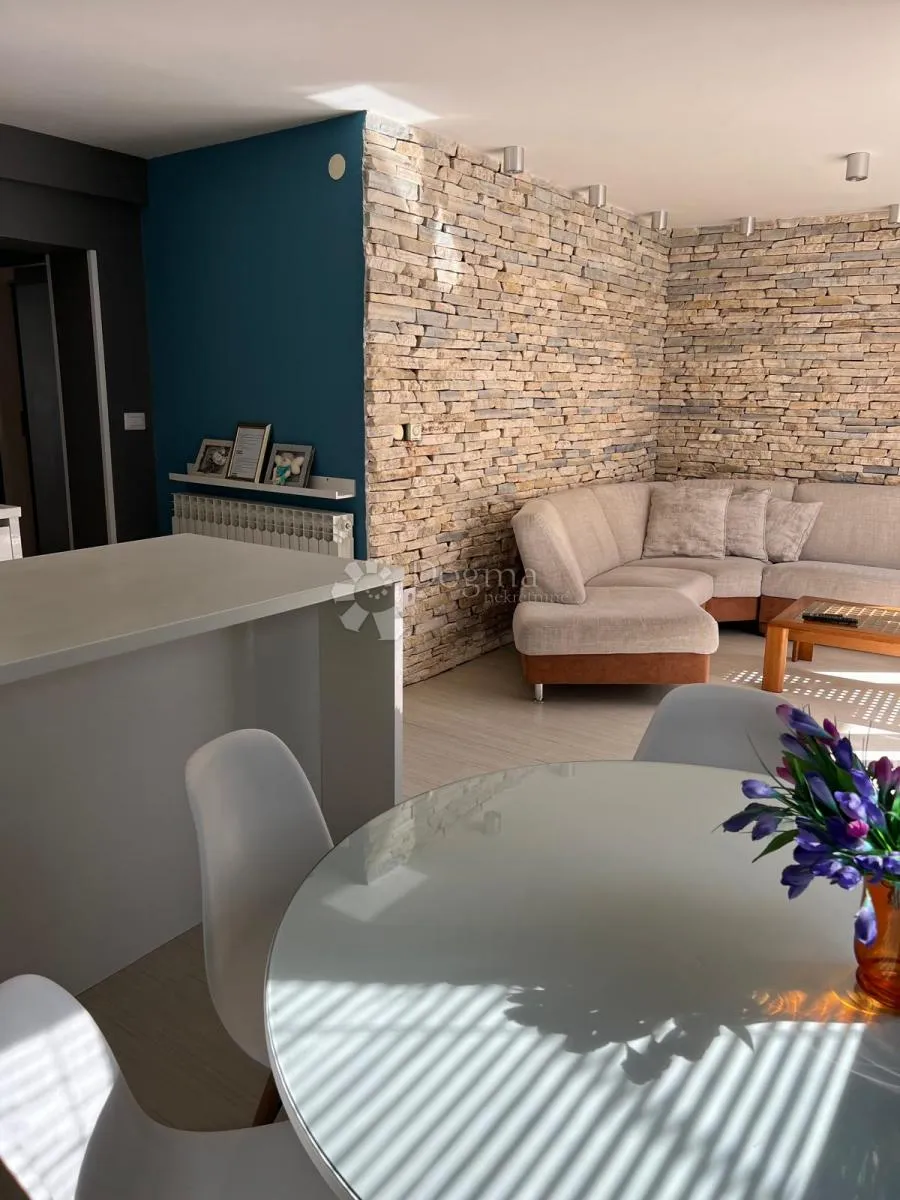 zadar,diklo- stan u prizemlju s vrtom - slika 9
