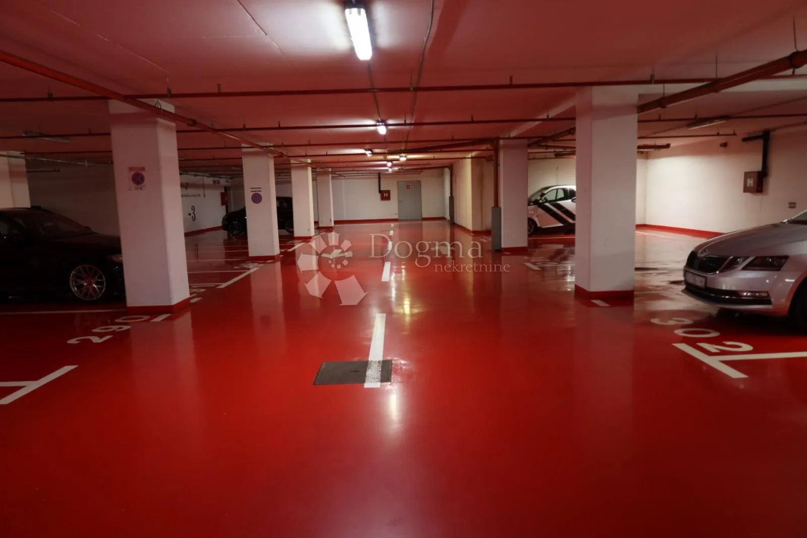 nova galerija 115m2 sam u dogmi!! - slika 27