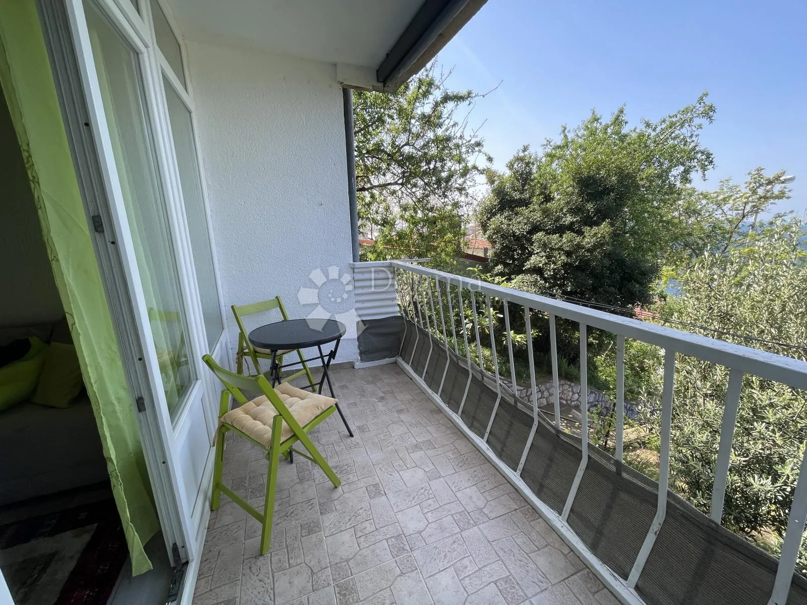 predivan mali južni stan s pogledom - slika 3