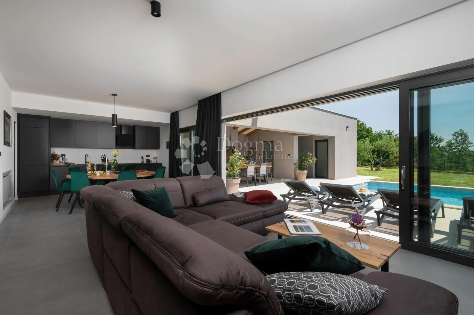 elegantna villa s bazenom, novogradnja! - slika 6