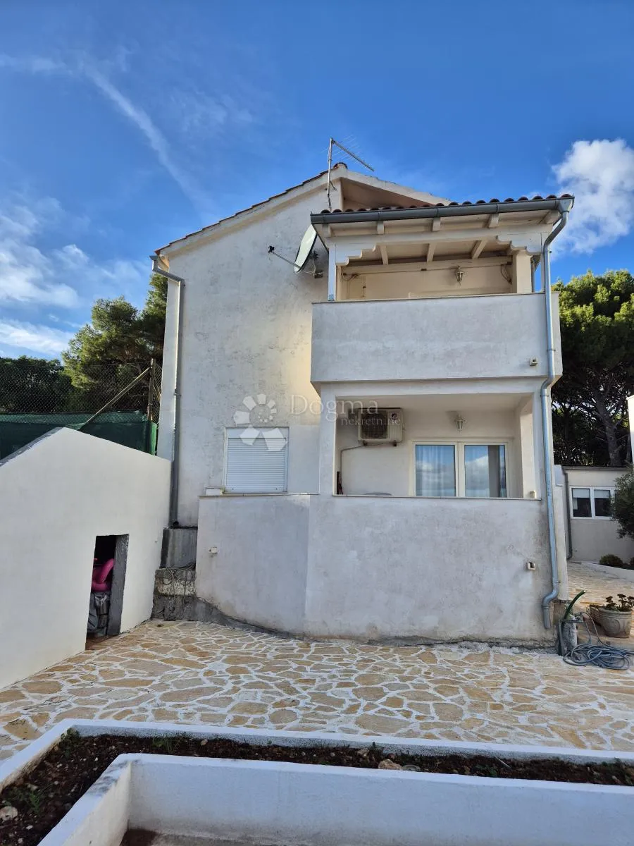 šibenik/zablaće- jedinstveni kompleks uz more: apartmanske kuće s teniskim terenom i bazenima - slika 29