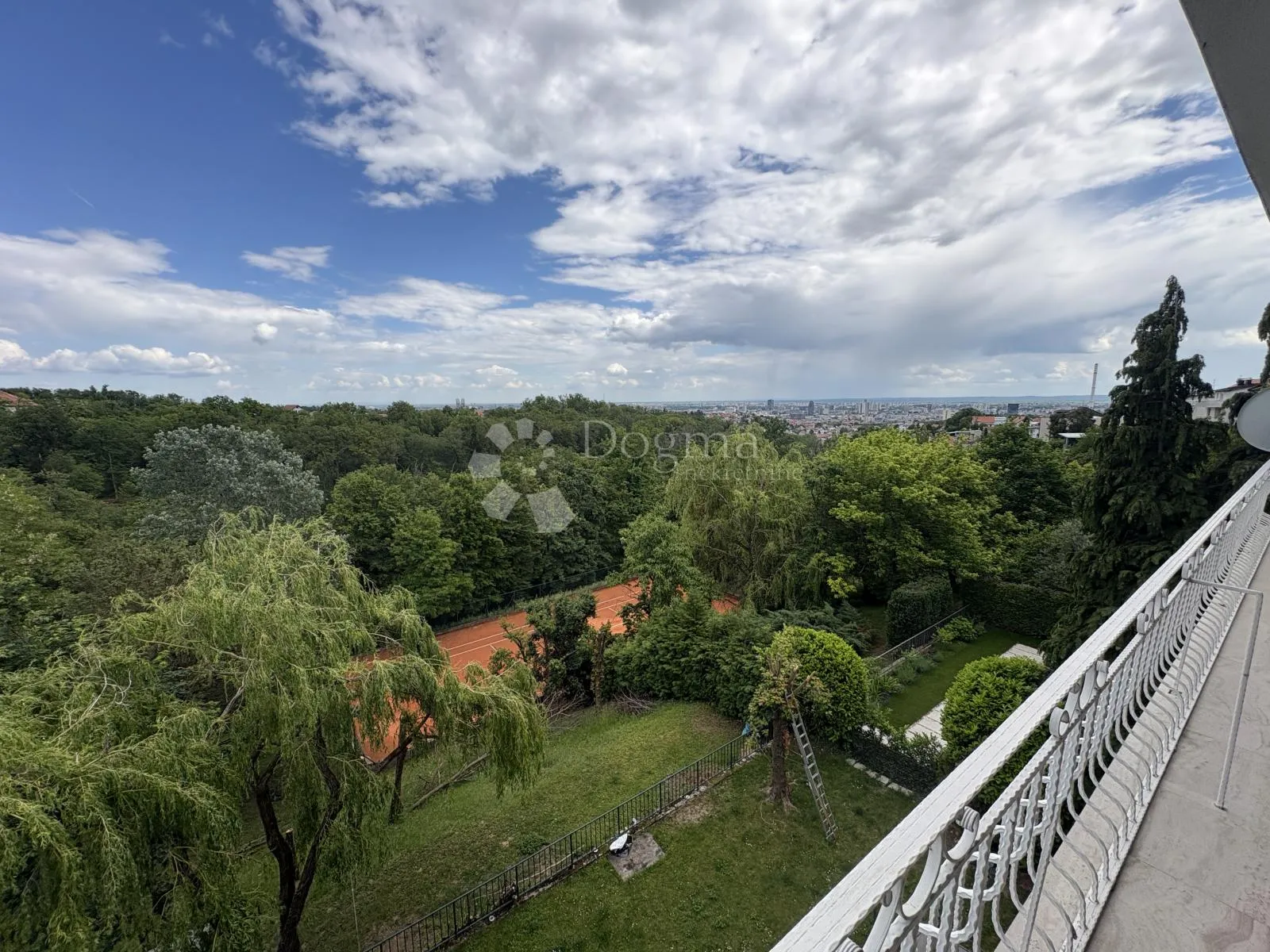 vrhovec 192 m² – panoramski pogled na zagreb, terase, garaža - slika 8