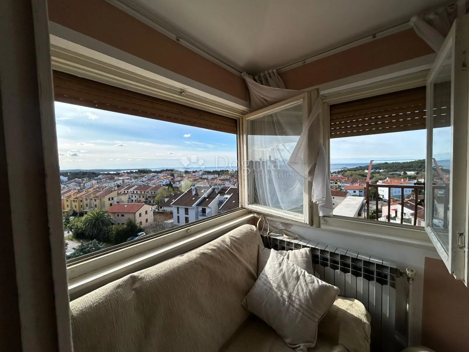 stan 47m2, top lokacija - pogled na more i rovinj - slika 6