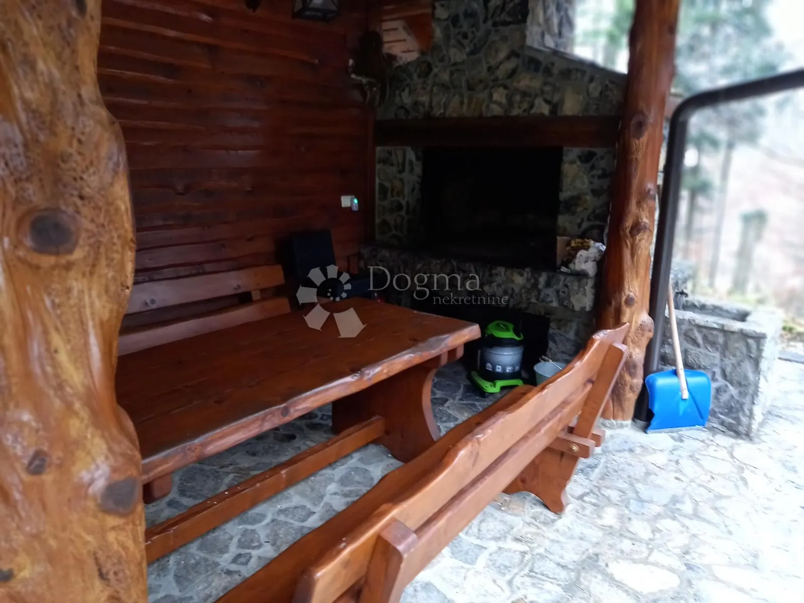 vrbovsko, autentična drvena kuća s velikim terenom i wellness sadržajima - slika 12