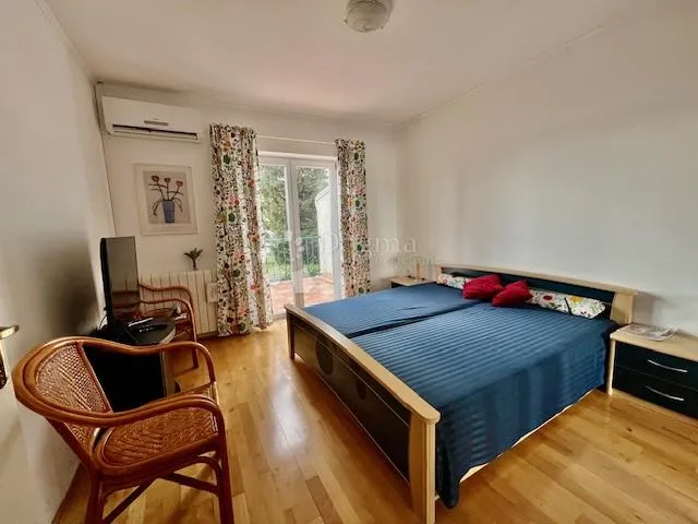 atraktivna mediteranska kuća s bazenom, blizu plaže - slika 13