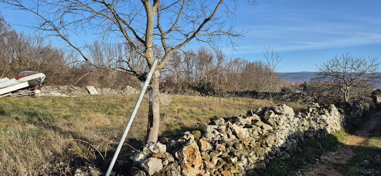 građevinsko zemljište sa građevinskom dozvolom 3 km od mora - slika 2