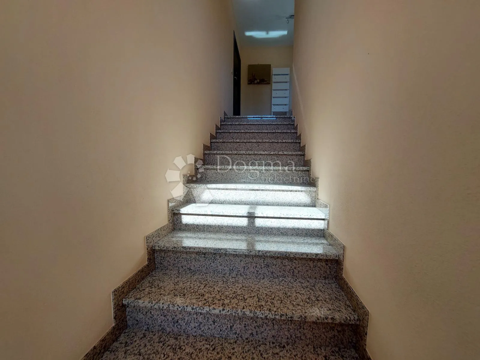lijepa samostojeća kuća u blizini umaga - slika 15