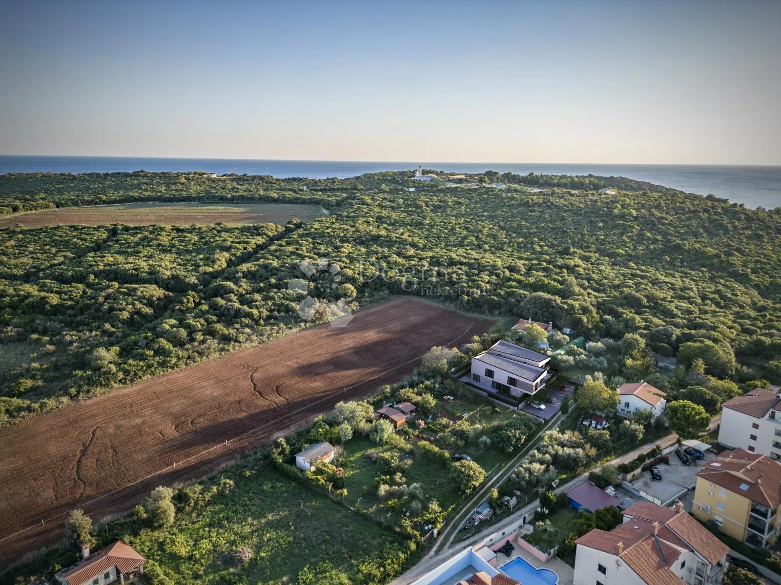 dvosoban stan na atraktivnoj lokaciji - 300m od mora - slika 16