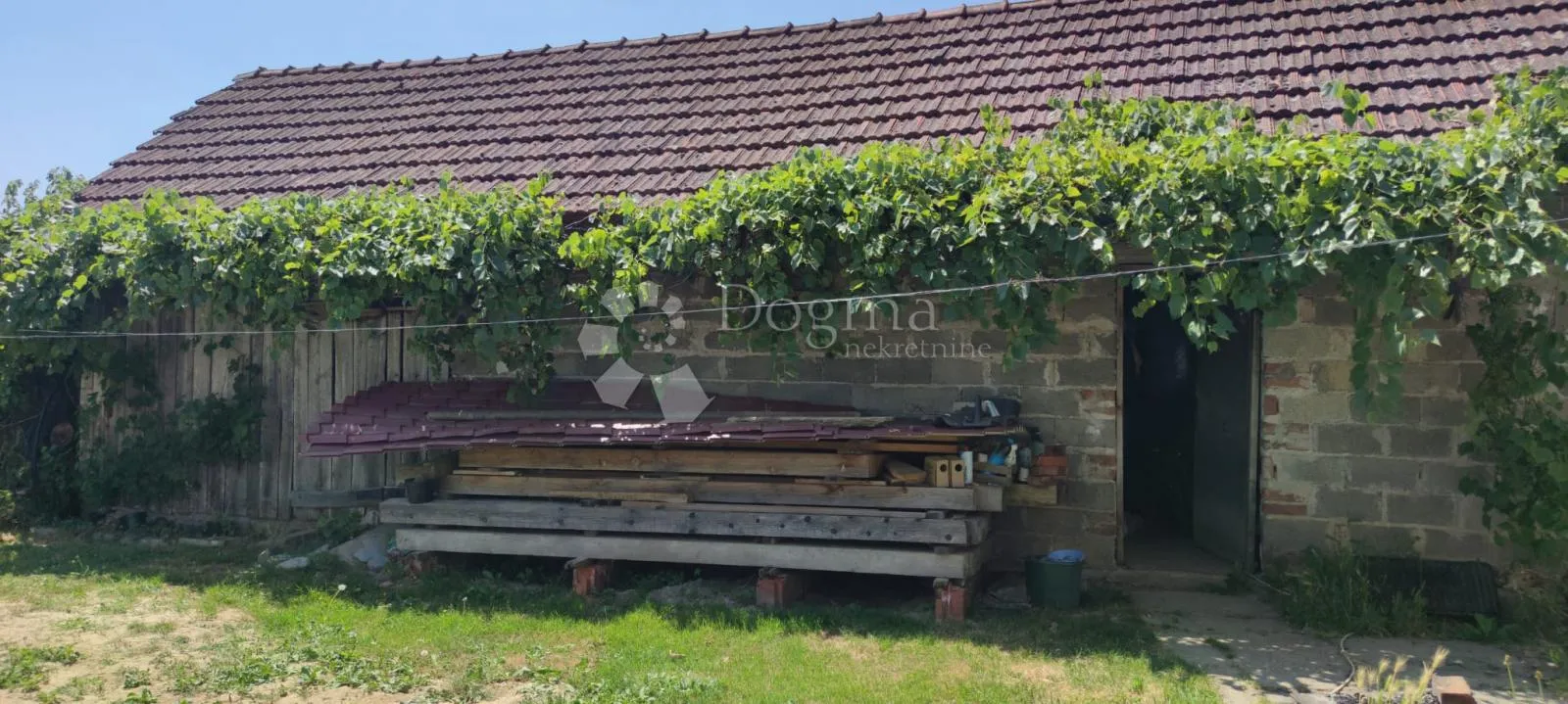 kloštar ivanič - kuća za potpunu renovaciju ili rušenje - slika 3