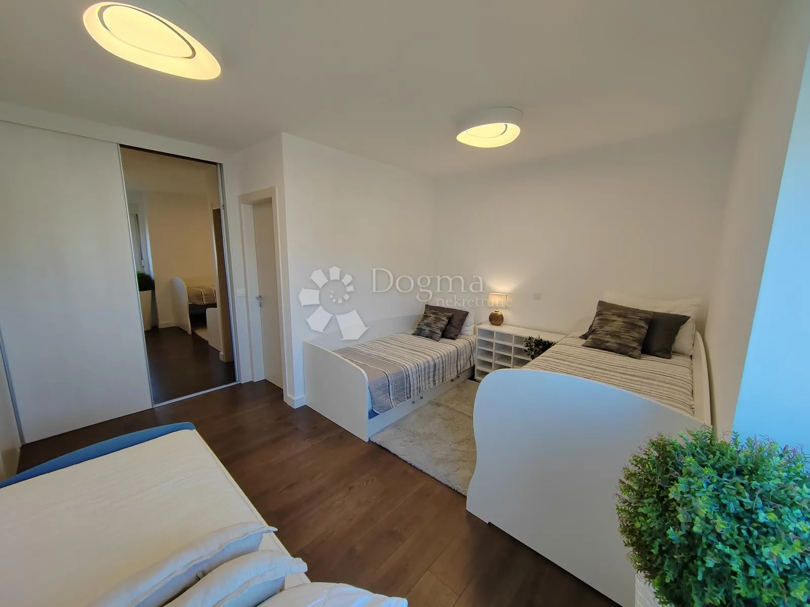 tri dizajnerske vile s bazenima i spa sadržajima-iznimna investicija na jadranu - slika 11