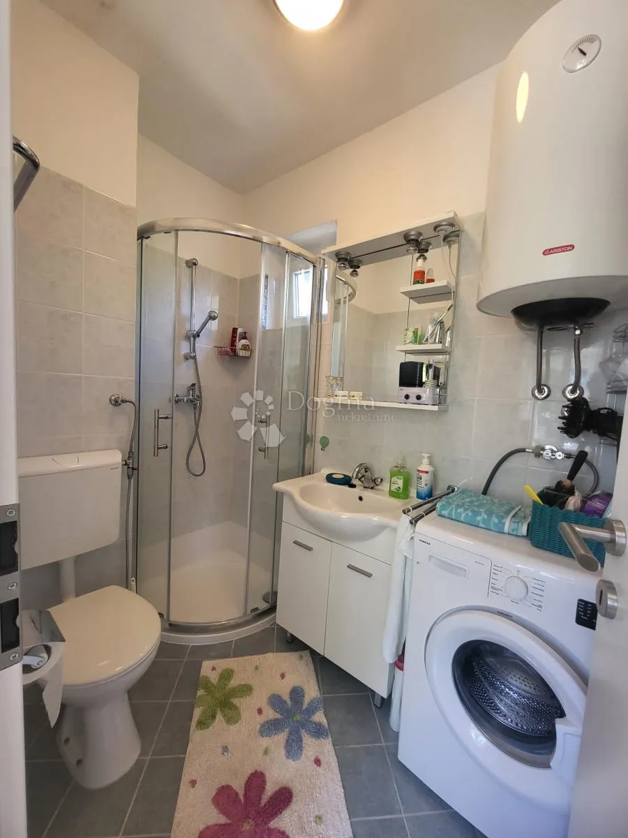 kompletno renoviran apartman s balkonom nadomak mora - barariga - slika 7