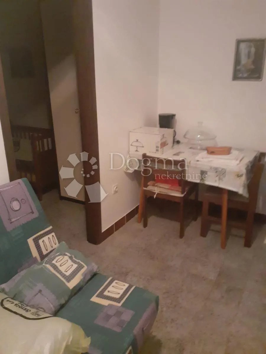 kuća na otoku ugljanu, hitno - slika 7