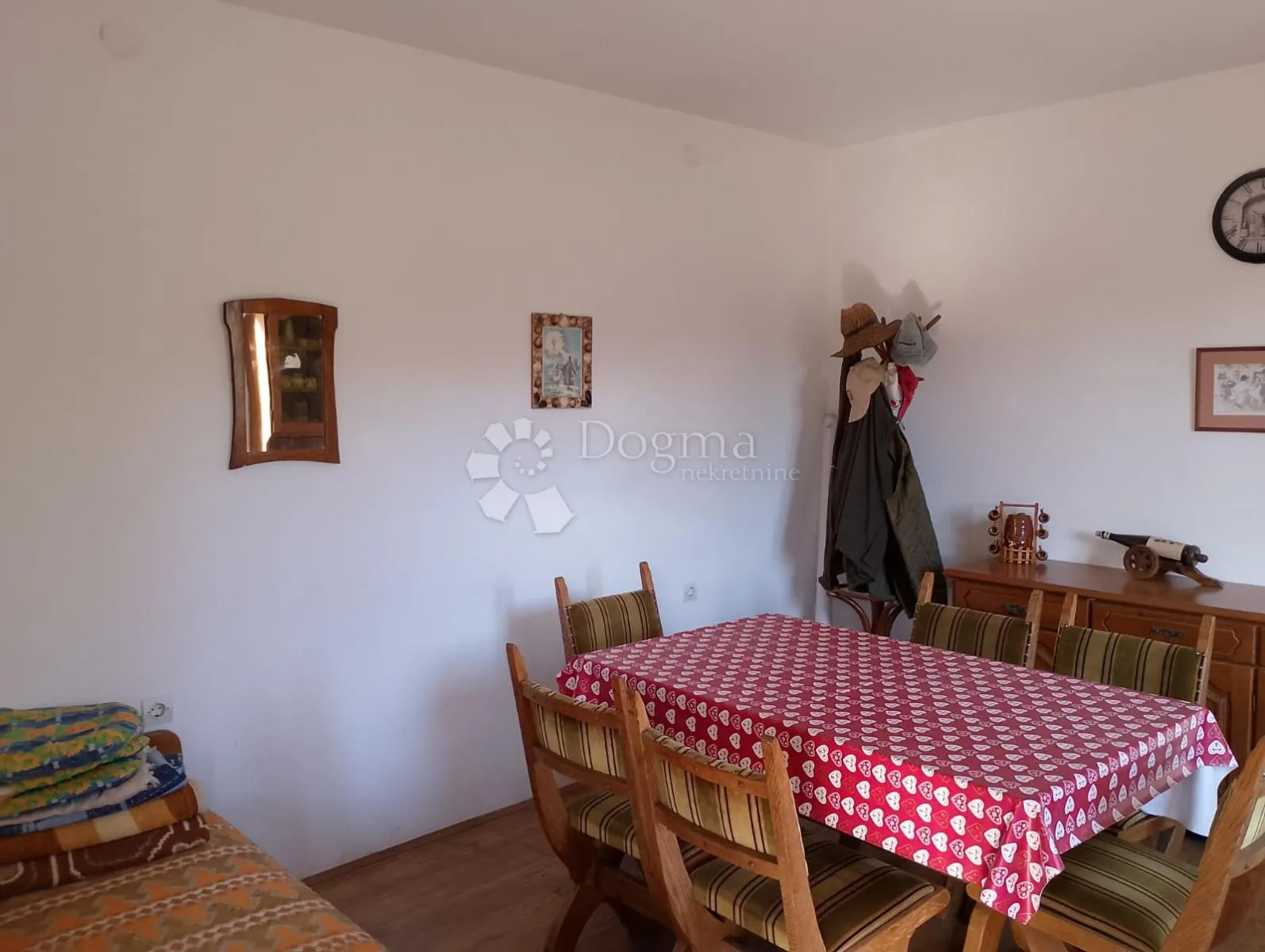 bektež - vinograd s vikendicom u blizini ribnjaka - slika 18