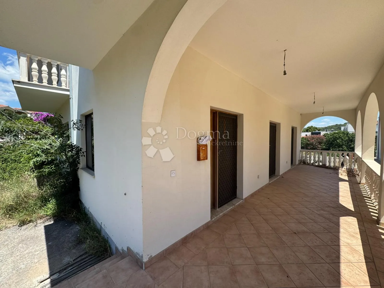 kuća okrug gornji - slika 11