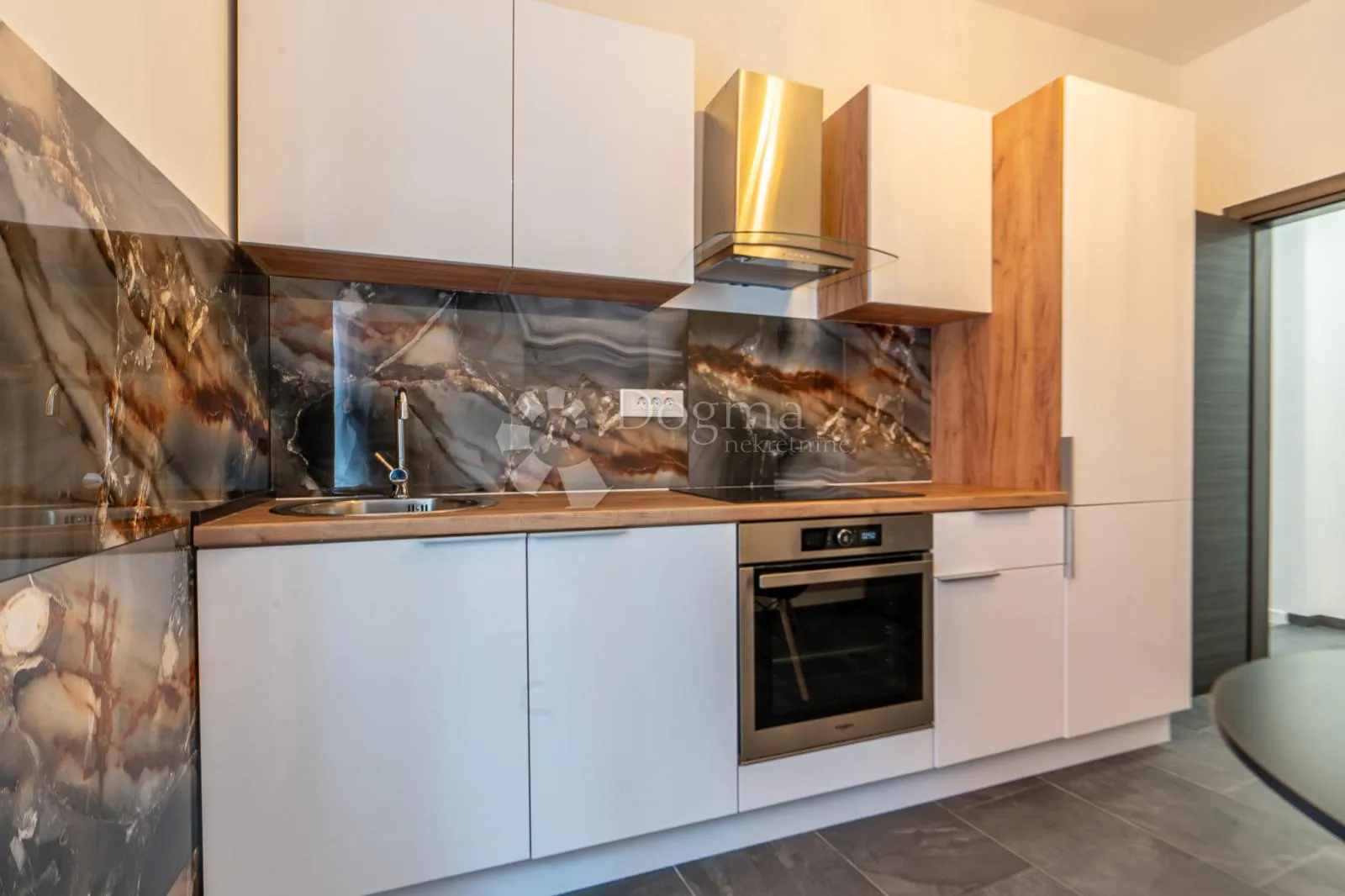 rijeka adaptiran, namješten stan 4s+db sa velikim balkonom - slika 7