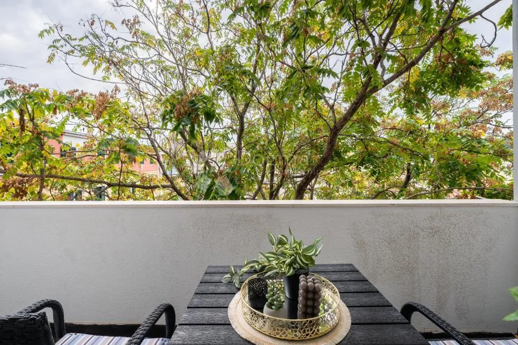 luksuzni 2-sobni stan s terasom u centru splita,75 m² - slika 17