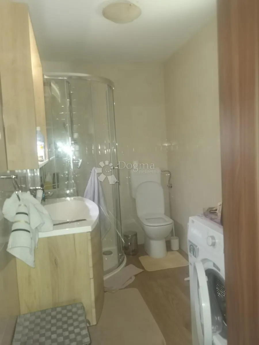 djelomičmo adaptirana kuća sa okućnicom 6000 m2 u fužinama - slika 8