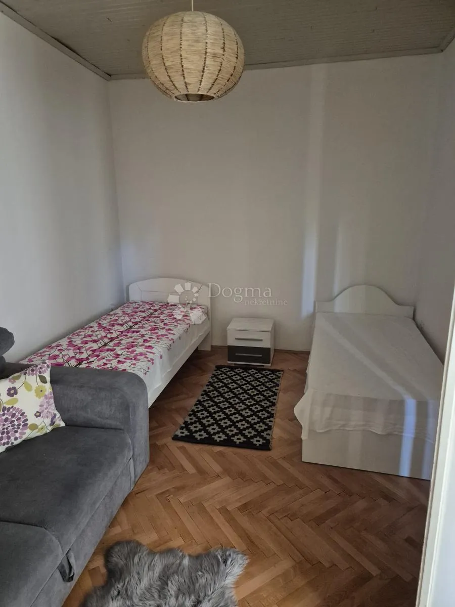 dvije kuće u nizu odlična investicija - slika 25