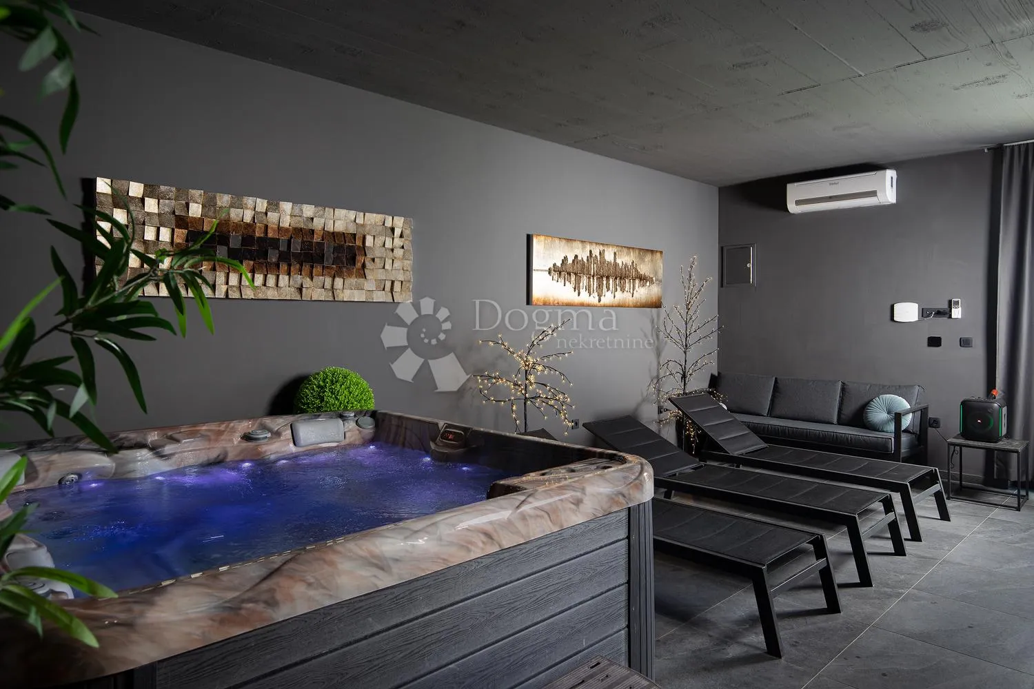 luksuz s infinity bazenom, wellnessom i pogledom na more! - slika 16