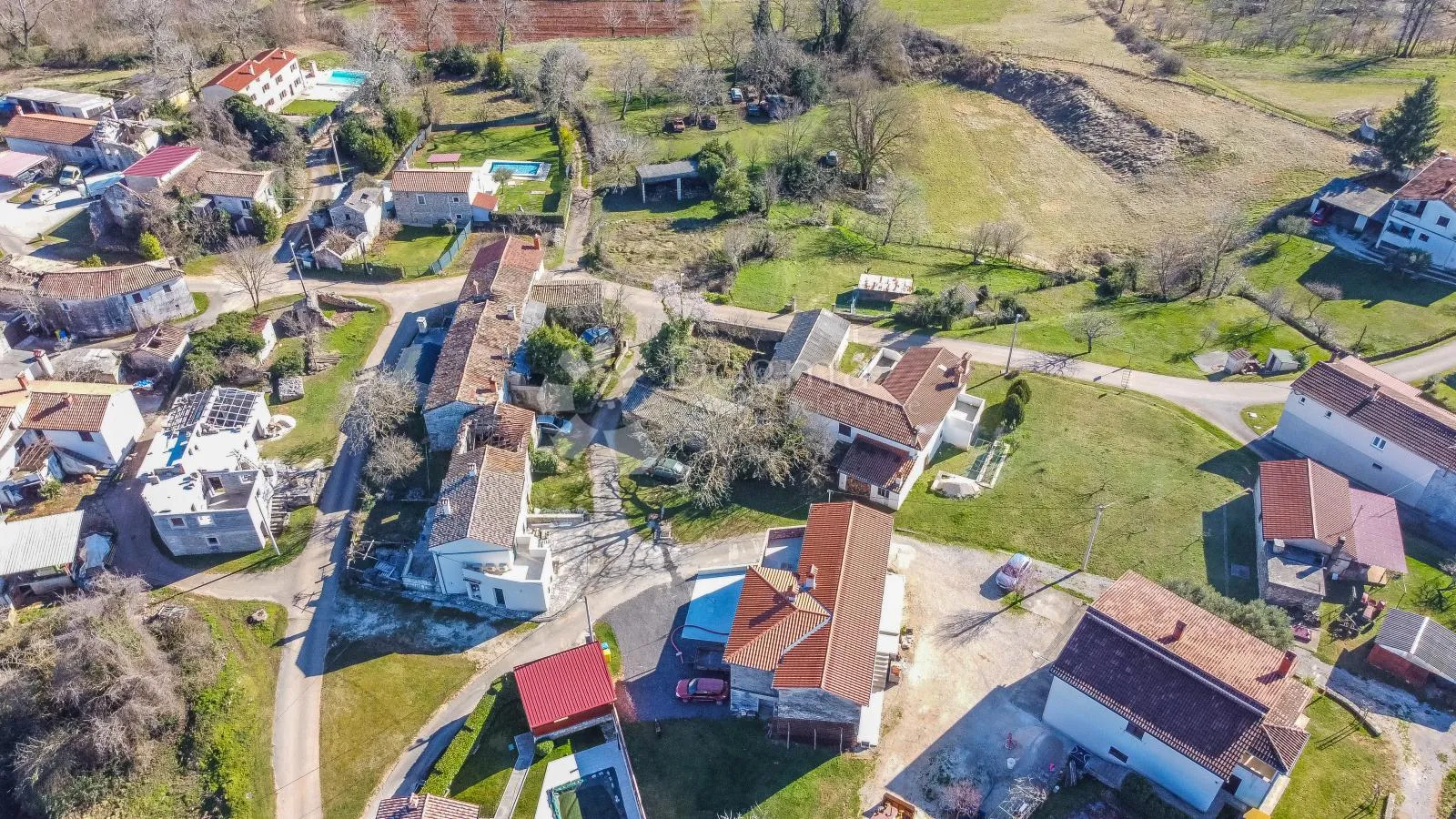 kuća sa gospodarskim objektom za adaptaciju u središnjoj istri - slika 30