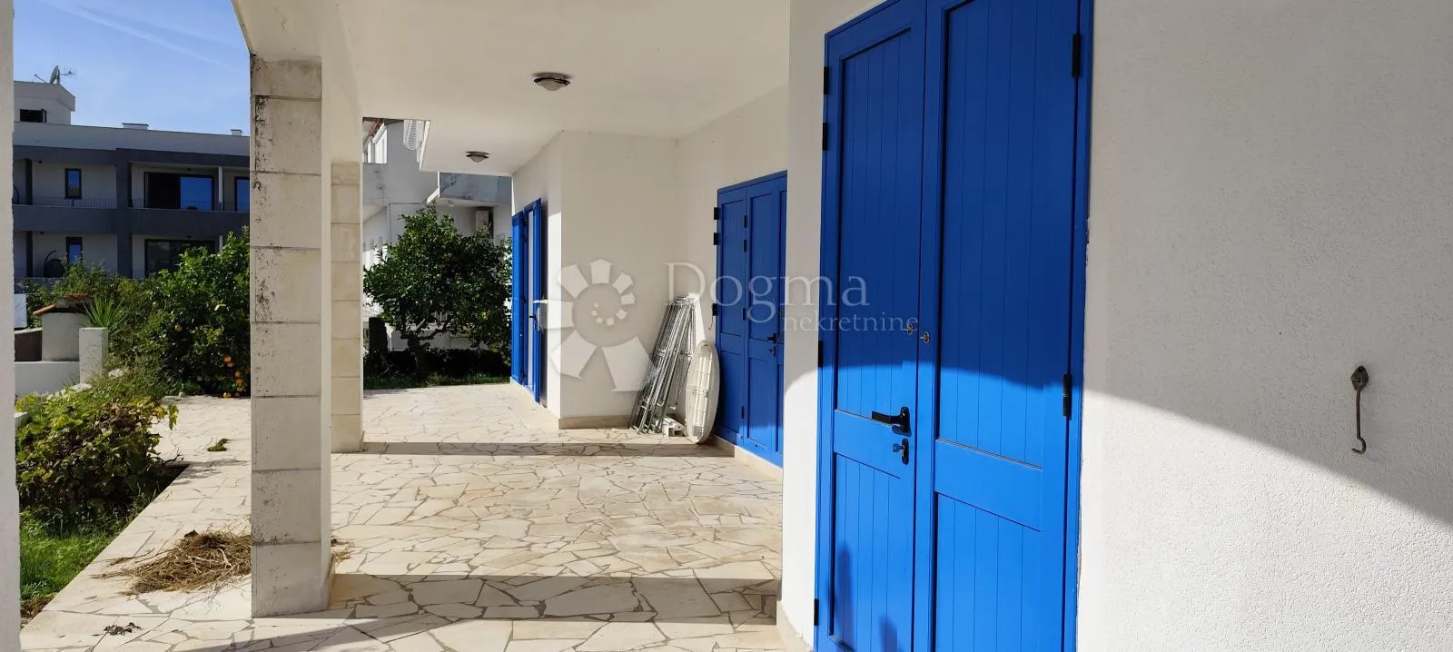 apartmani u srcu orebića – kuća na prodaju - slika 3