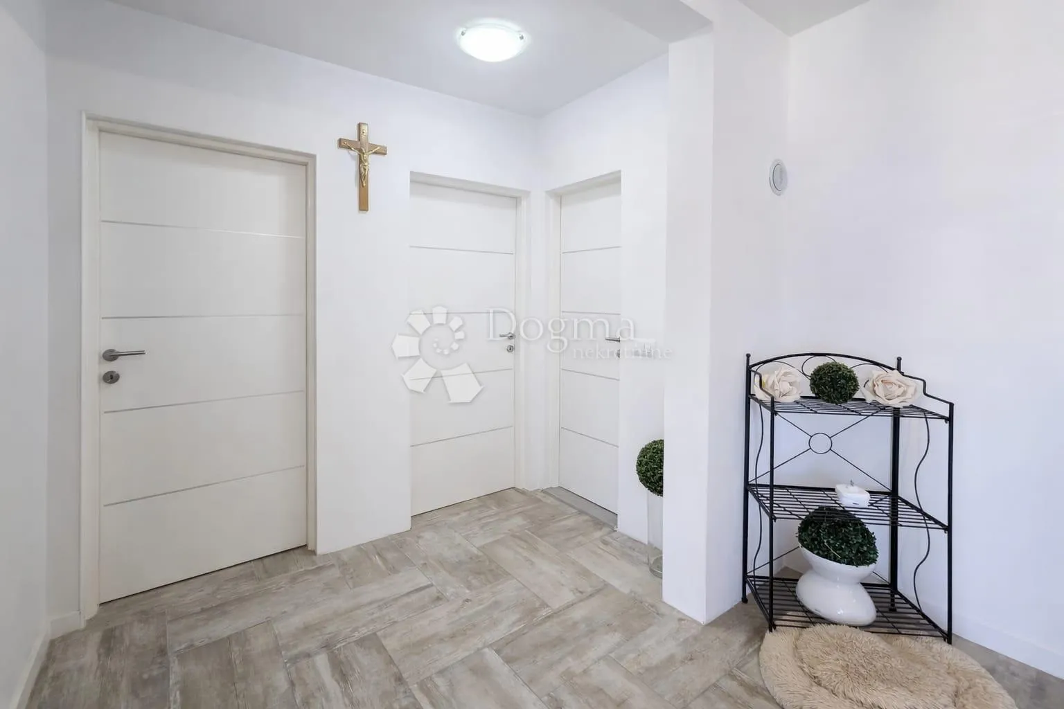 mogućnost tri stana, uredna dokumentacija, kredit - slika 8