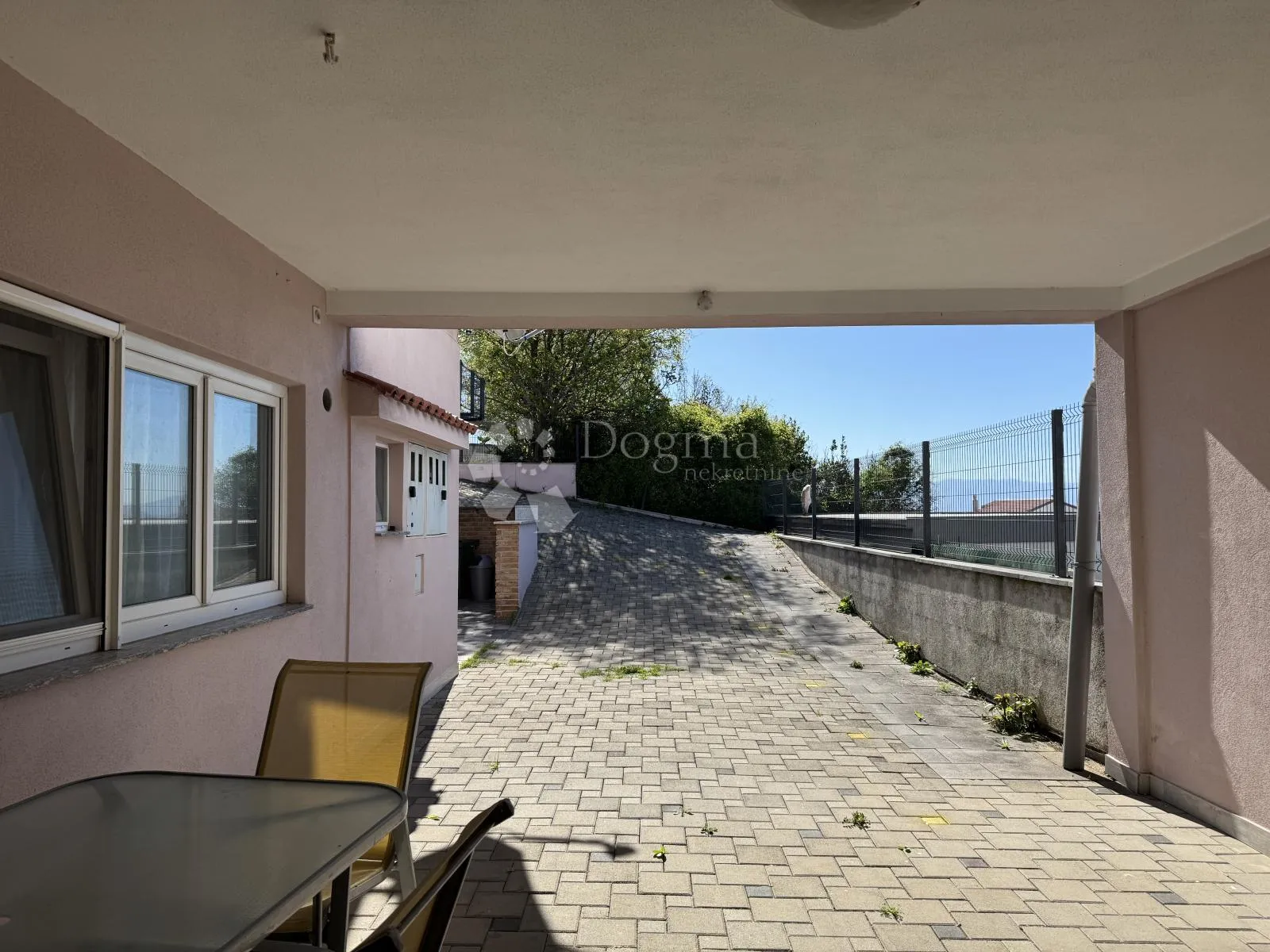 dvije garsonjere sa terasom i pogledom na more - slika 12