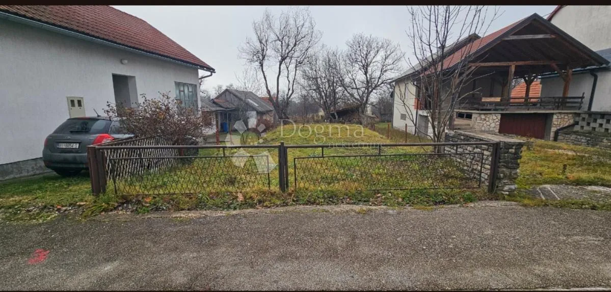 kuća na terenu od 40952m2 - slika 10