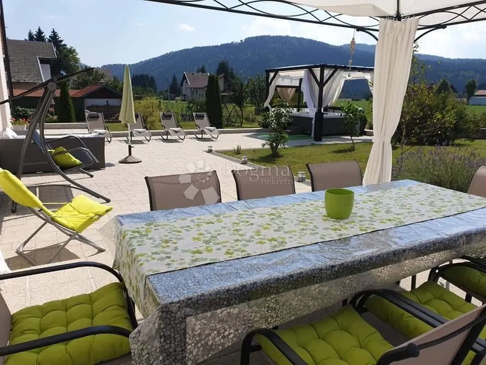 gorski kotar-predivno uređena goranska kuća za investiciju - slika 31