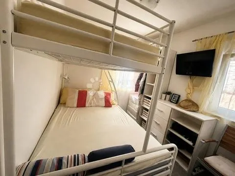 pag – apartman s pogledom na more i velikom terasom - slika 11