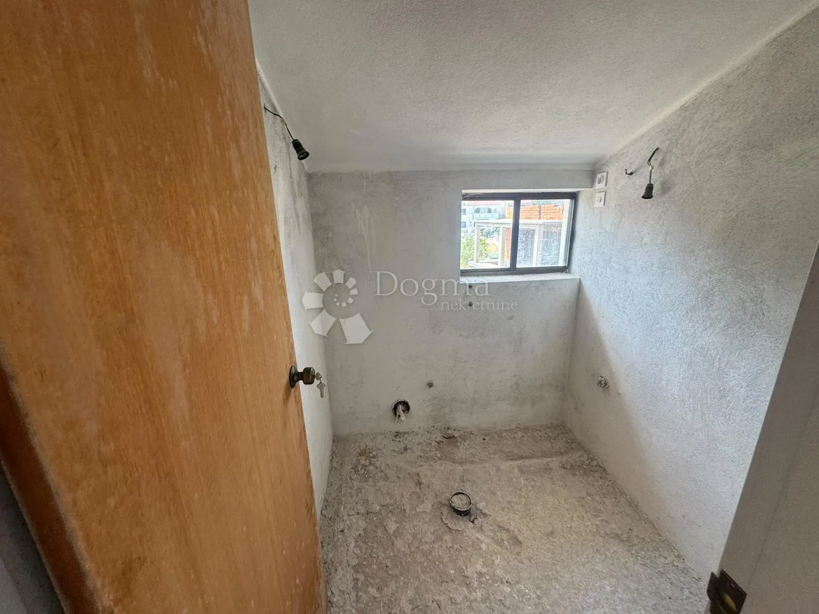 kuća okrug gornji - slika 10
