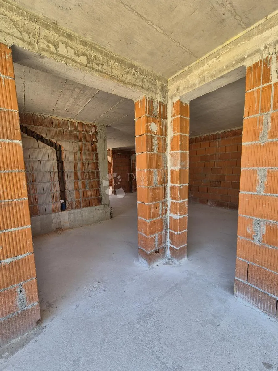 crnica - dvosoban stan s3 na top lokaciji sa pogledom na more - slika 7