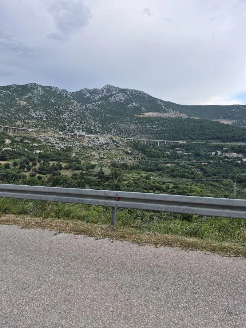 klis, 10km od splita, 9500m2, rijetka prilika!!! - slika 3