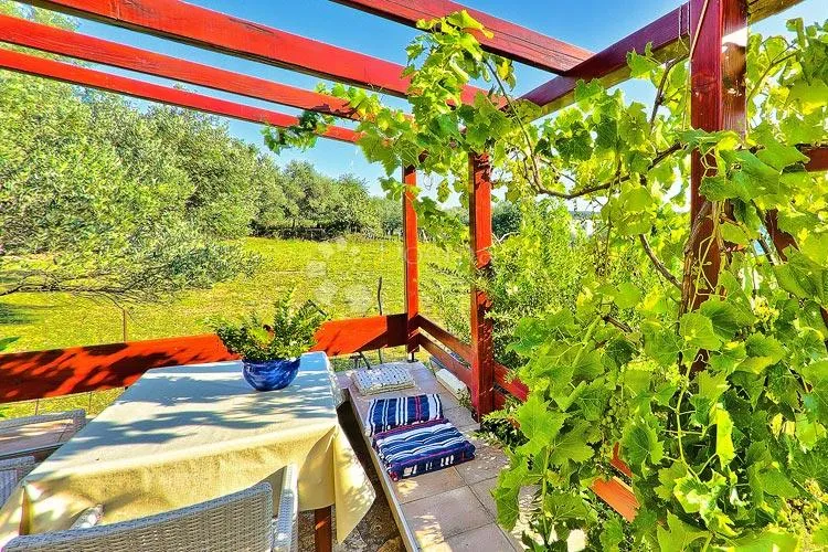 predivna villa blizu mora - slika 26
