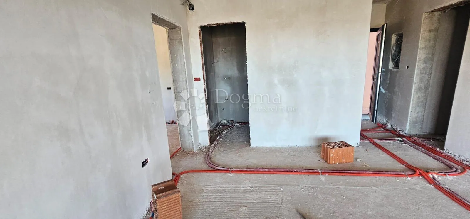 ekskluzivni penthouse uz more, terasa 120 m² - slika 18