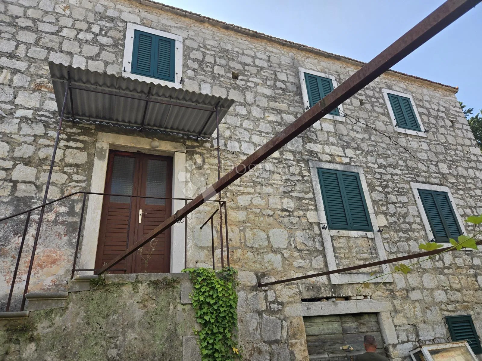 stara kamena villa - slika 4