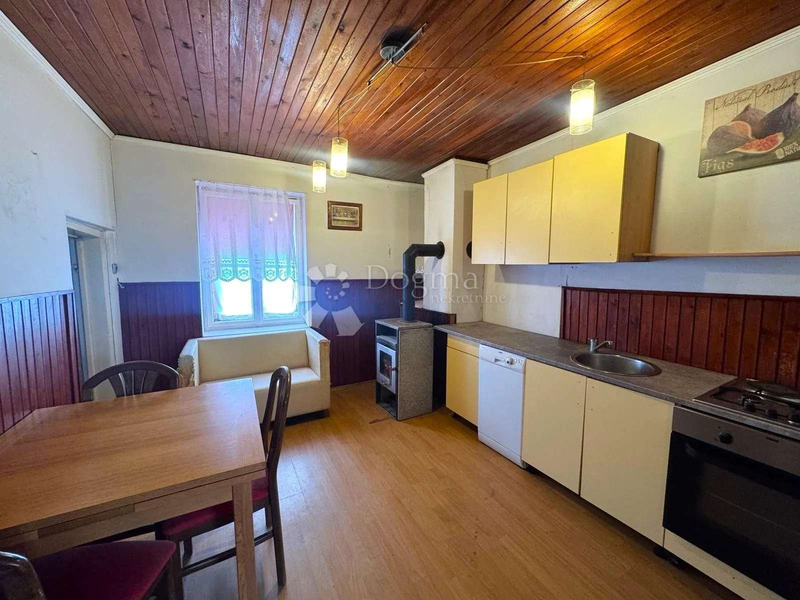 mala kuća, veliko zemljište – 1.422 m² mogućnosti u selniku - slika 4