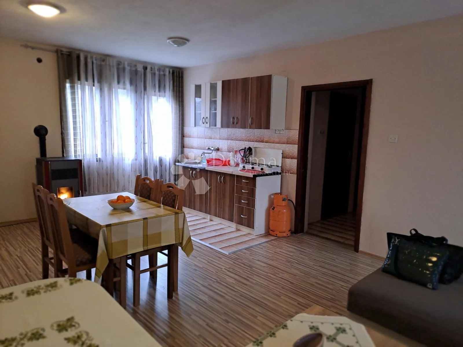 Topusko veliki stan blizu lječilišta