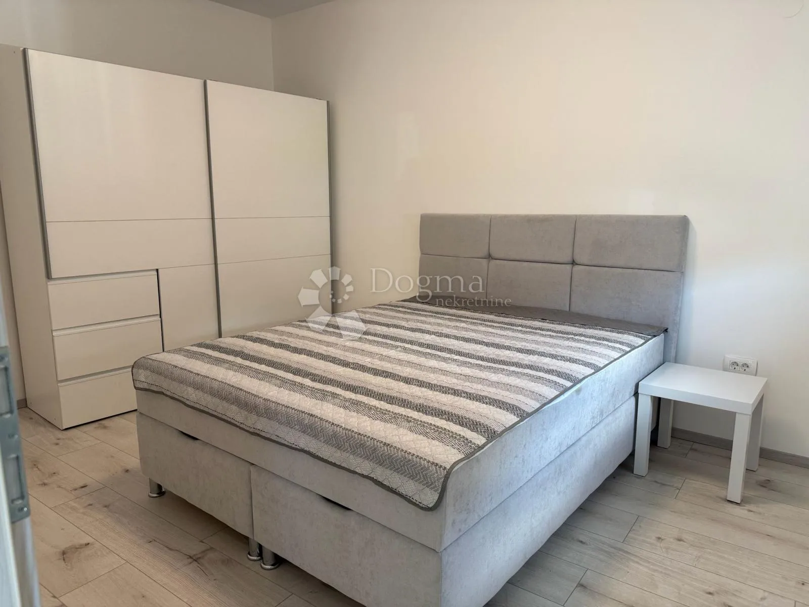 elegantan trosoban stan za najam u varaždinu - slika 4