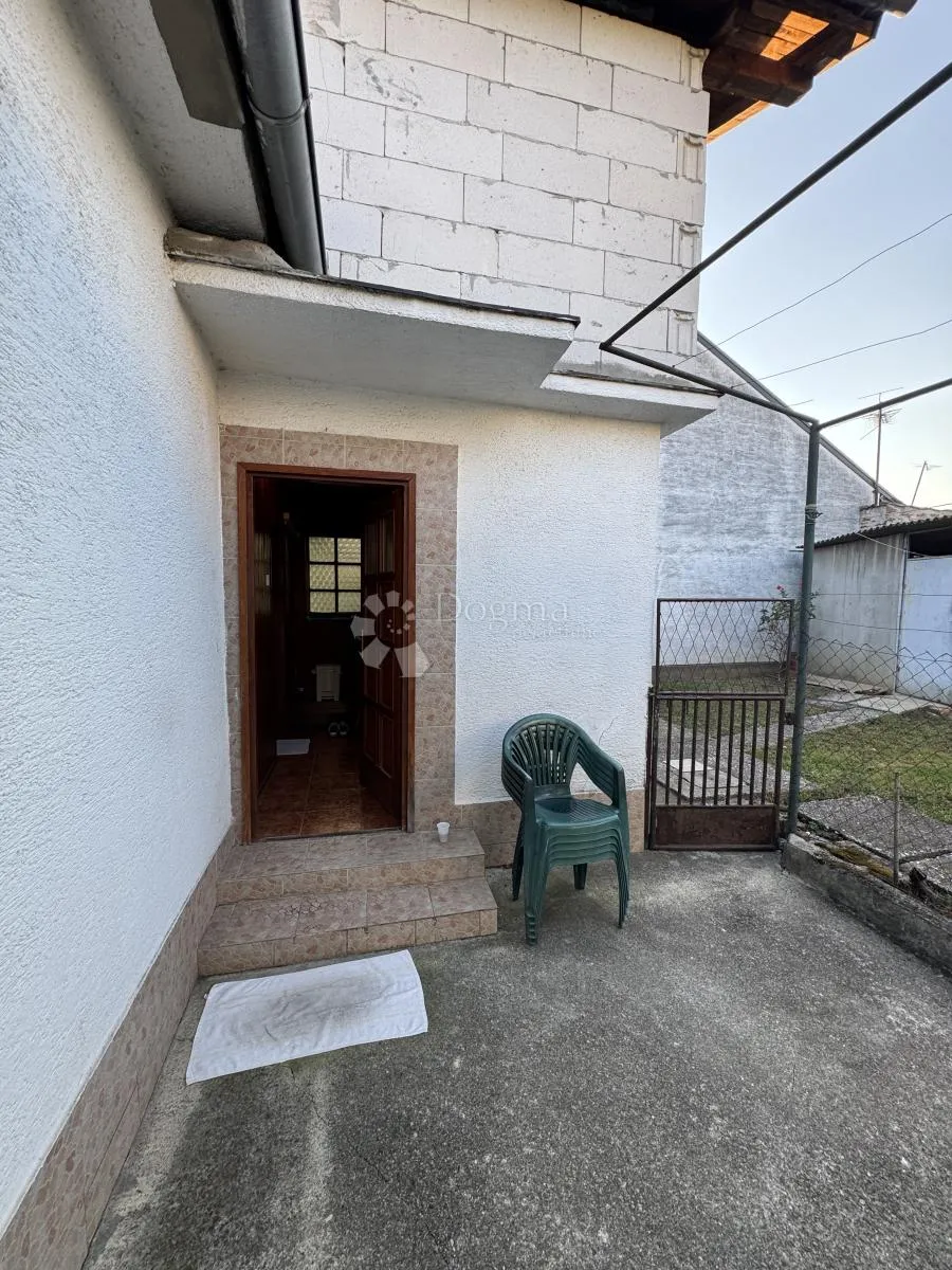 potencijal za gradnju nove kuće - 504 m2 - slika 18