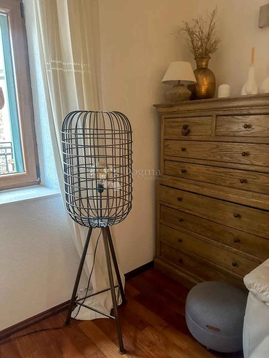 prekrasno obnovljena kamena kuća u srcu šibenika, 151 m² - slika 10