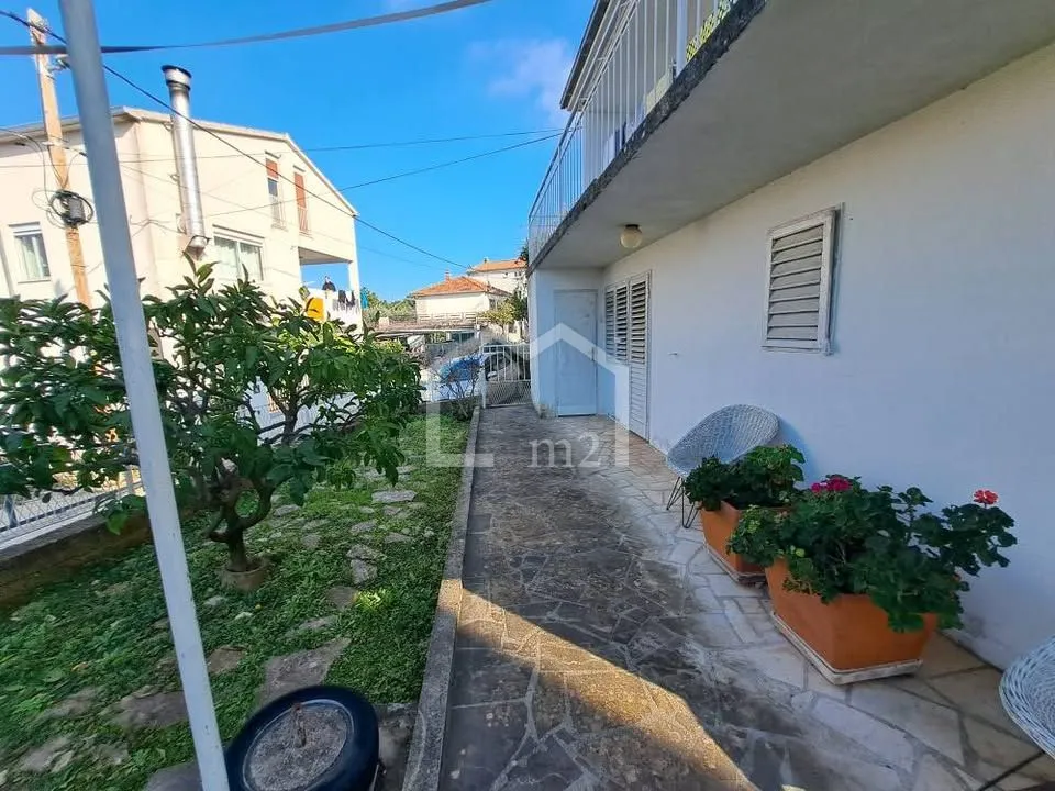 samostojeća kuća pogled i blizina mora - slika 7