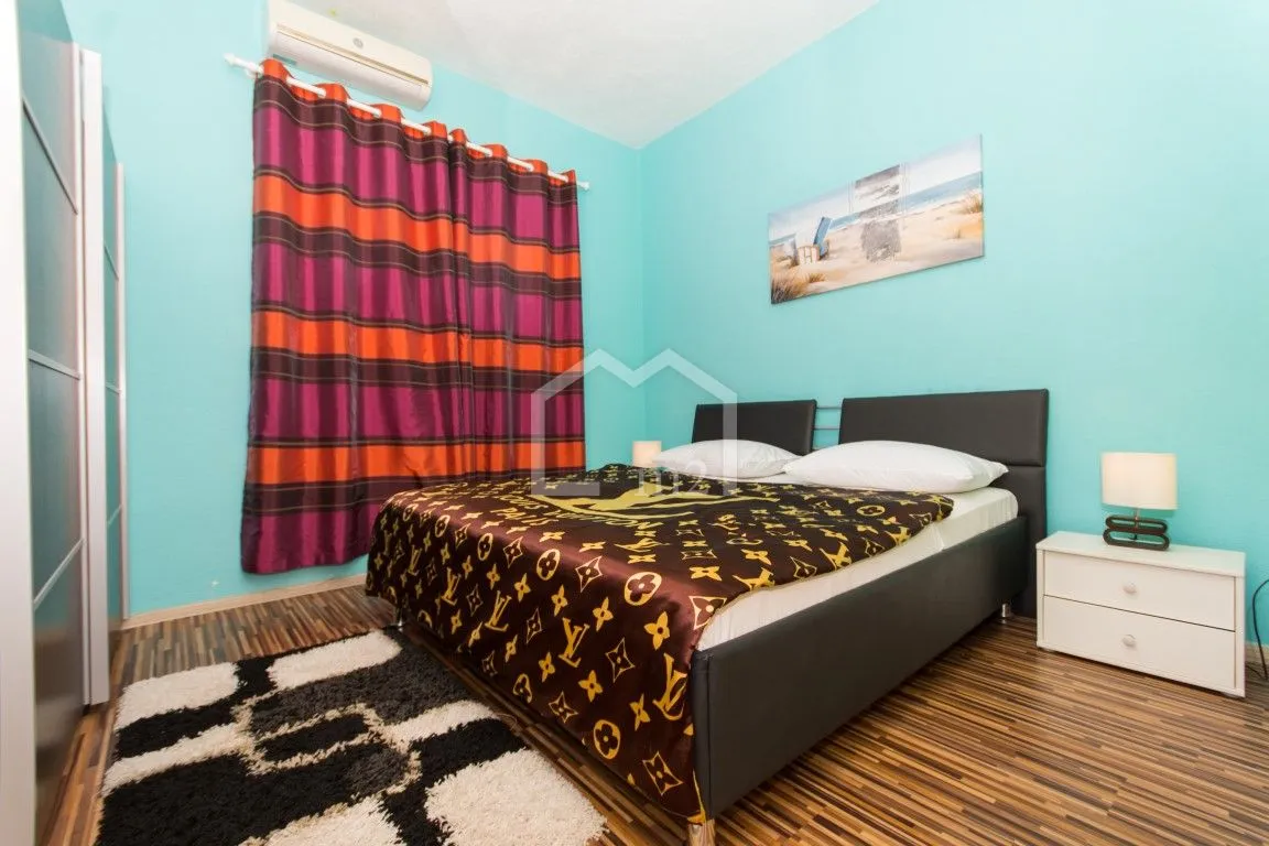 apartmanska kuća bazen i blizina mora - slika 34