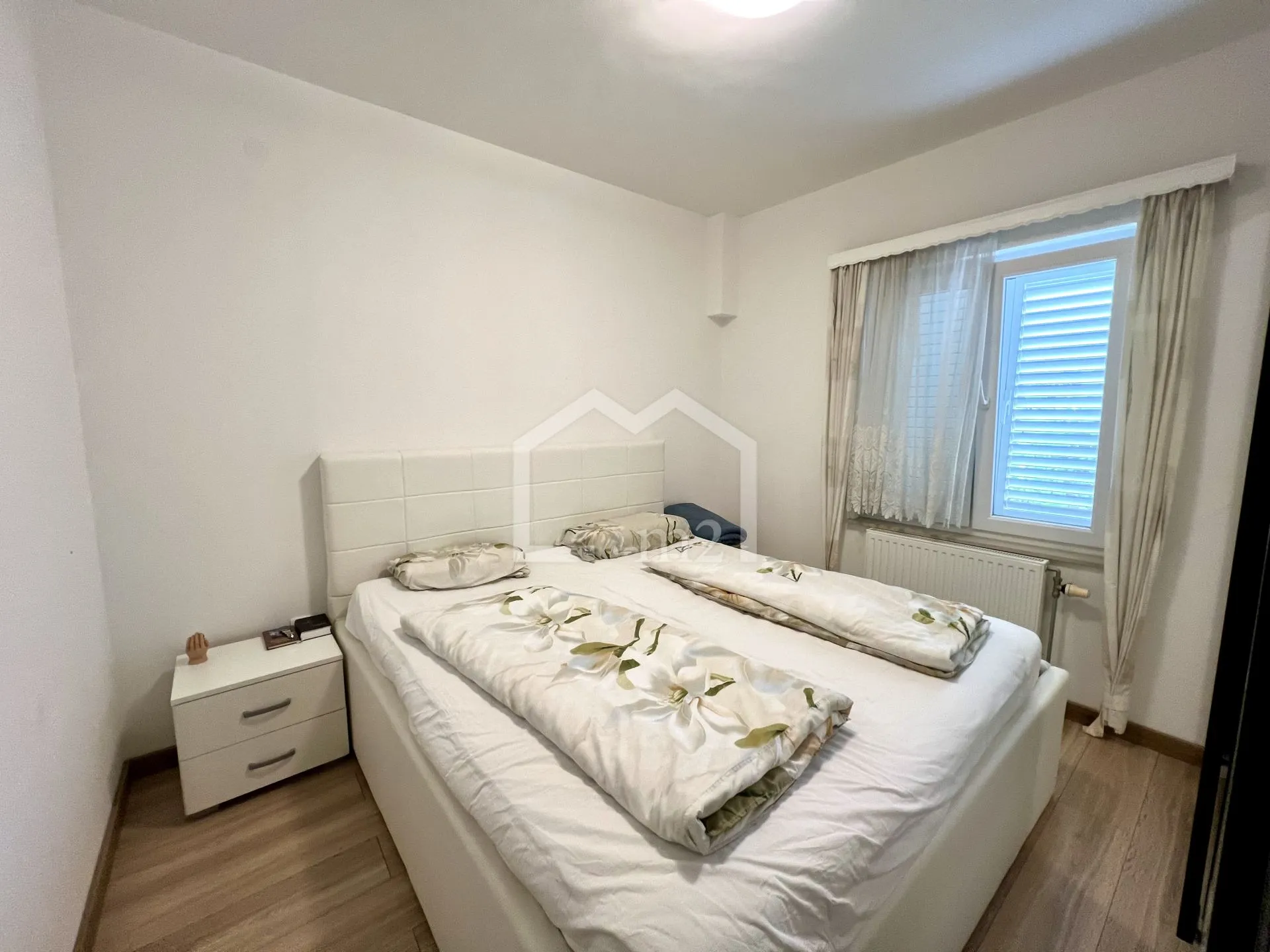 kuća - velika okućnica i pogled na more - slika 17